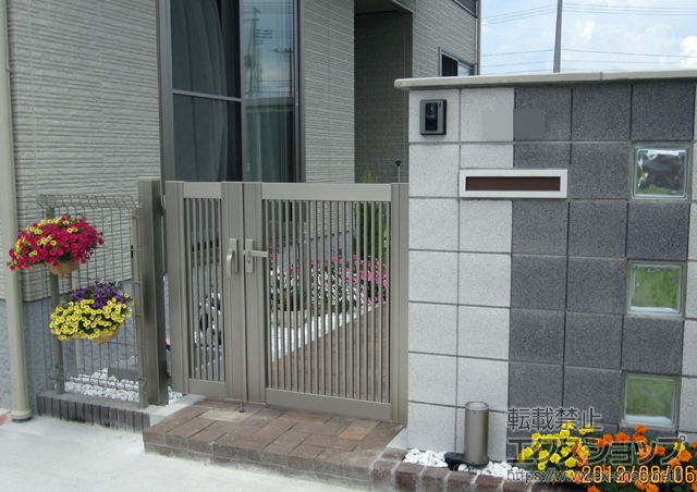 宮城県大崎市のの門扉 プレリオR2型 両開き 施工例