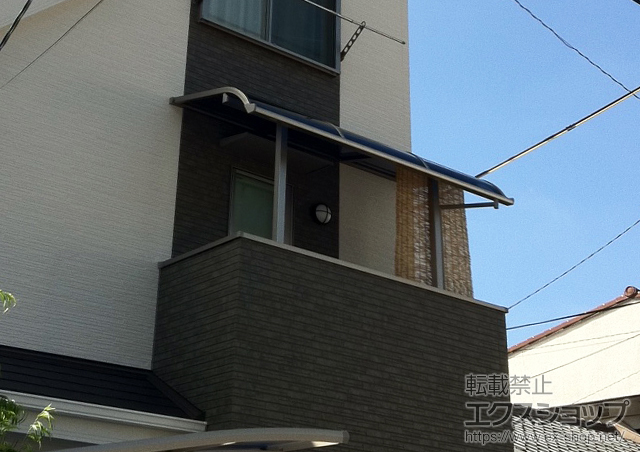 兵庫県神戸市のLIXIL リクシル（トステム）のバルコニー・ベランダ屋根 ライザーテラスII R型 屋根タイプ 積雪〜20?対応 【2階】 施工例