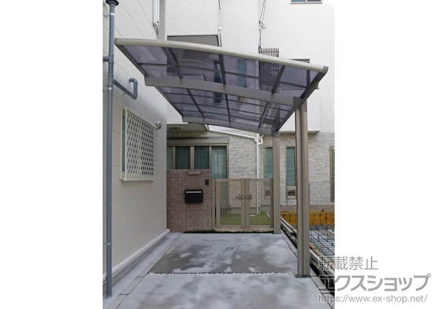 大阪府大阪市のLIXIL リクシル（トステム）のカーポート カーブポートシグマIII 積雪～30cm対応 施工例