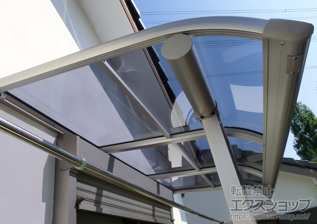 埼玉県川越市ののバルコニー・ベランダ屋根 プレシオステラス R型 屋根タイプ 単体 施工例