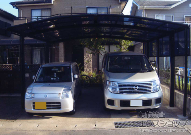 茨城県牛久市のLIXIL リクシル（トステム）のカーポート カーブポートシグマIII ワイド 積雪〜30cm対応＋サイドパネル 施工例