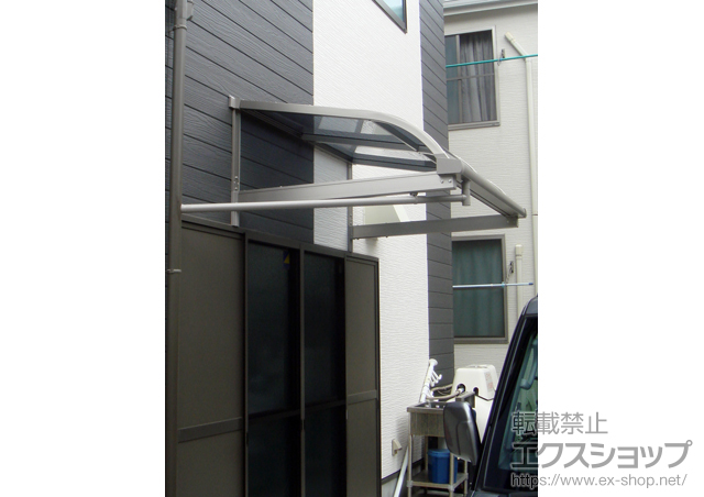 神奈川県横浜市のLIXIL リクシル（トステム）のバルコニー・ベランダ屋根 ライザーテラスII R型 ルーフタイプ 単体 積雪〜20cm対応 施工例