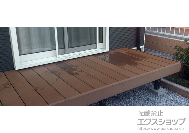 群馬県高崎市のLIXIL リクシル（トステム）のウッドデッキ リコステージＩＩ 施工例