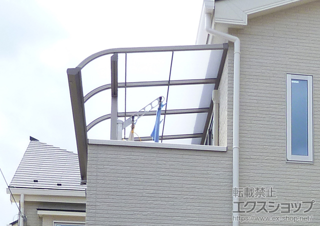 東京都日野市のLIXIL リクシル（トステム）のバルコニー・ベランダ屋根 ライザーテラスII R型 屋根タイプ 単体 積雪〜20cm対応 施工例