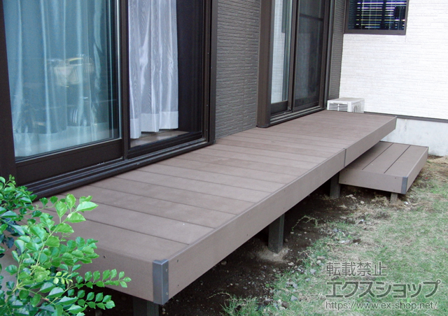 埼玉県狭山市のLIXIL リクシル（トステム）のウッドデッキ リコステージII 単体 施工例