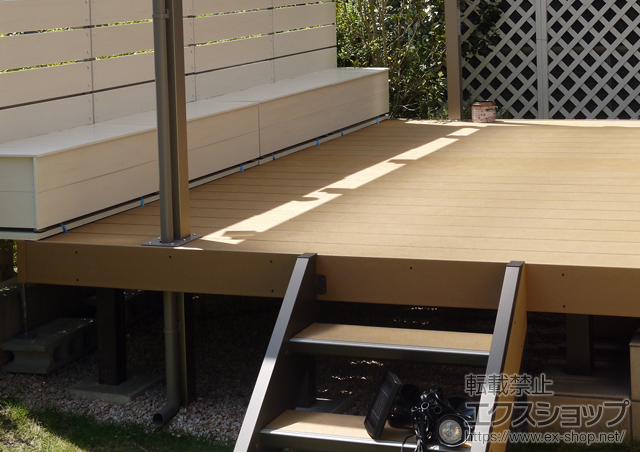 福岡県福岡市のLIXIL リクシル（トステム）のウッドデッキ リコステージII + リコステージII ステップ2段 施工例
