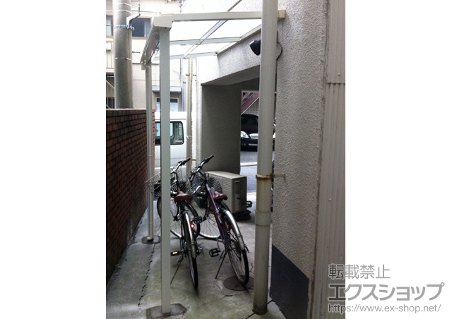 東京都新宿区のLIXIL リクシル（トステム）のテラス屋根 ライザーテラスII F型 テラスタイプ 単体 積雪〜20cm対応 施工例