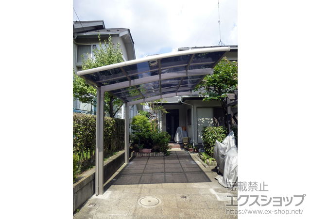 東京都八王子市のLIXIL リクシル（トステム）のカーポート カーブポートシグマIII 積雪〜30cm対応+着脱式サポート(補助柱) 2本入 施工例