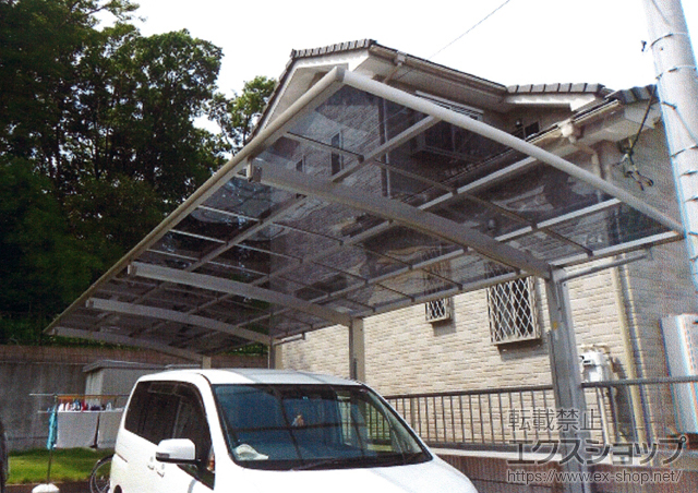 静岡県裾野市ののカーポート レイナポート 縦連棟 積雪〜20cm対応+レイナポート 着脱式サポート 2本入 施工例