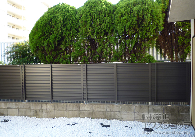 福岡県福岡市ののフェンス・柵 プリレオR9型フェンス フリーポールタイプ・多段柱施工 施工例