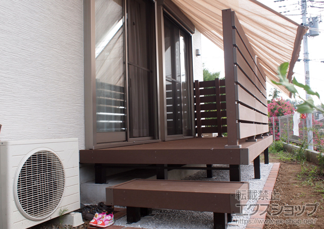 東京都あきる野ののウッドデッキ リウッドデッキII 単体+ リウッドデッキフェンス3型 横スリット+ 独立式リウッドステップ2型 施工例