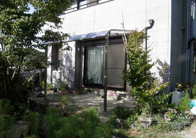 千葉県富津市のLIXIL リクシル（トステム）のテラス屋根 ライザーテラスII R型 テラスタイプ 単体 積雪〜20cm対応 施工例