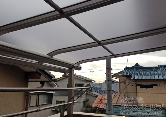 京都府京都市ののバルコニー・ベランダ屋根 プレシオステラス R型 屋根タイプ 単体 積雪〜20ｃｍ対応 施工例