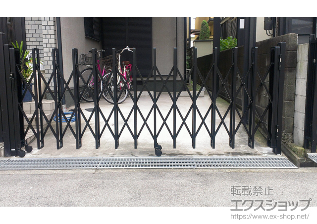 大阪府高槻市ののカーゲート トリップゲートPC型 片開き ノンレール 施工例