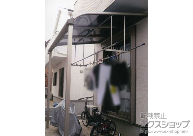 福岡県筑紫野市ののテラス屋根 プレシオステラス R型 テラスタイプ 単体＋吊り下げ式物干し 施工例