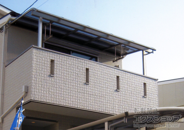大阪府大阪市ののバルコニー・ベランダ屋根 ヴェクターテラス R型 屋根タイプ 単体　積雪〜20cm対応 施工例
