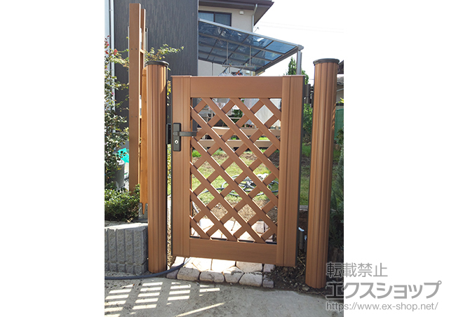 静岡県三島市のの門扉 ステイウッド門扉1型 片開き 75角門柱使用 施工例