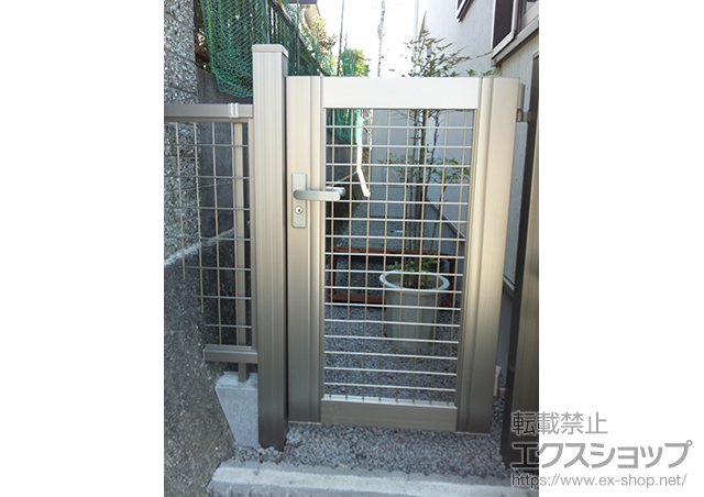 静岡県三島市のの門扉 プリレオ R13型 片開き 柱使用 施工例