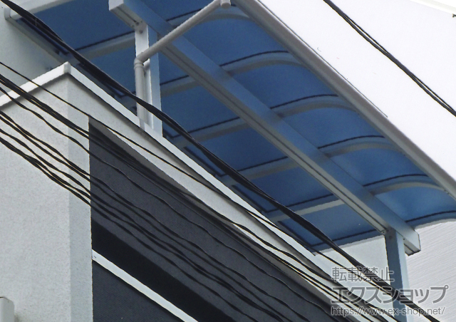 東京都足立区ののバルコニー・ベランダ屋根 ヴェクターテラス R型 1500 屋根タイプ 単体 積雪〜50cm対応 施工例