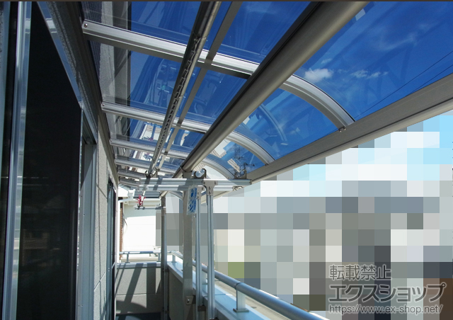 埼玉県ふじみ野市ののバルコニー・ベランダ屋根 プレシオステラス R型 屋根タイプ 連棟 積雪〜20cm対応 施工例