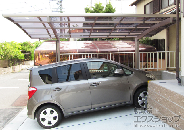 愛知県半田市のLIXIL リクシル（トステム）のカーポート カーブポートシグマIII 積雪〜20cm対応 施工例