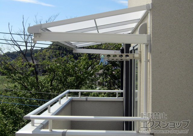 神奈川県横浜市のLIXIL リクシル（トステム）のバルコニー・ベランダ屋根 ライザーテラスII F型 ルーフタイプ 単体 施工例