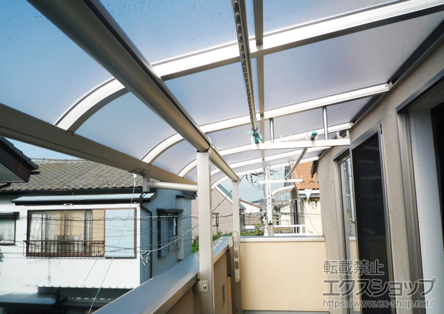 埼玉県春日部市ののバルコニー・ベランダ屋根 ヴェクターテラス R型 屋根タイプ 積雪〜20?対応 施工例
