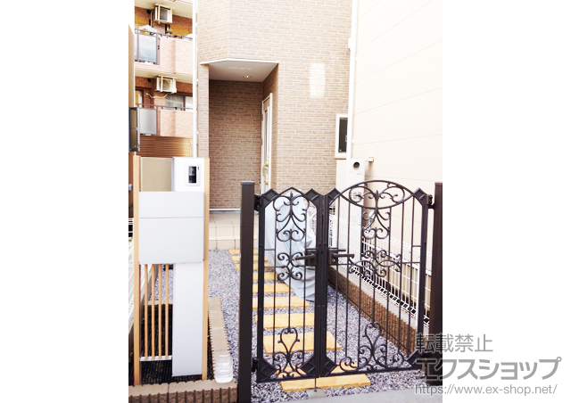 神奈川県横浜市青葉区のの門扉 フェスタD型門扉 両開き親子 柱使用 施工例