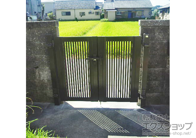 静岡県掛川市のの門扉 シャレオR2型 両開き 門柱使用 施工例