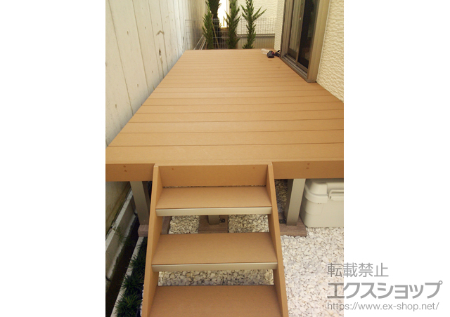 神奈川県横浜市ののウッドデッキ リウッドデッキ 200 単体+リウッドステップ5型 Ｈタイプ(3段) 施工例