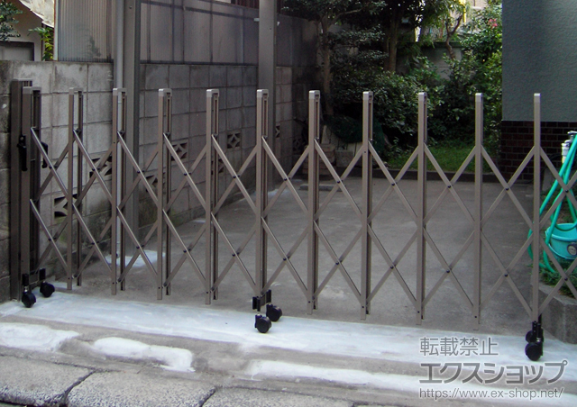 東京都練馬区ののカーゲート トリップゲート PB型 ノンレール 片開き 38S 施工例