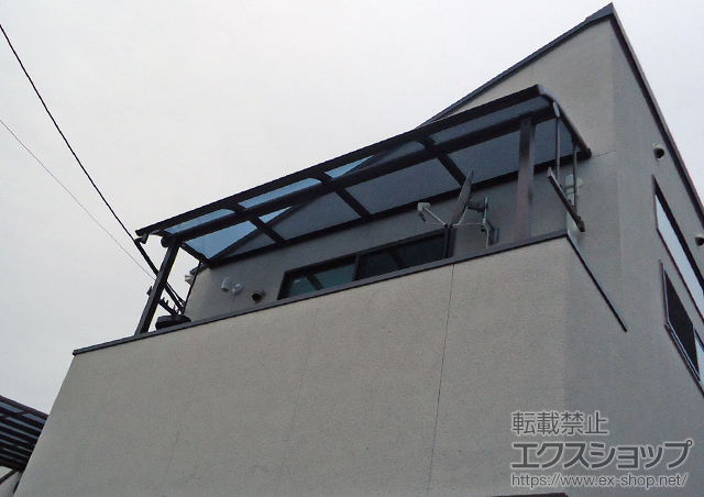東京都練馬区ののバルコニー・ベランダ屋根 プレシオステラス R型 屋根タイプ 単体 積雪〜20cm＋吊り下げ物干し 施工例
