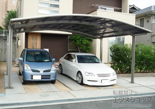 岡山県津山市のLIXIL リクシル（トステム）のカーポート カーブポートシグマIII ワイド 積雪〜20cm対応 施工例