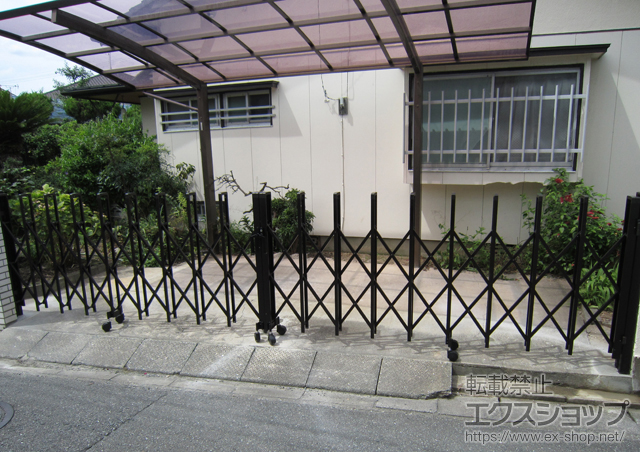 福岡県福岡市ののカーゲート トリップゲートPB型 ノンレール 両開き 54W 施工例