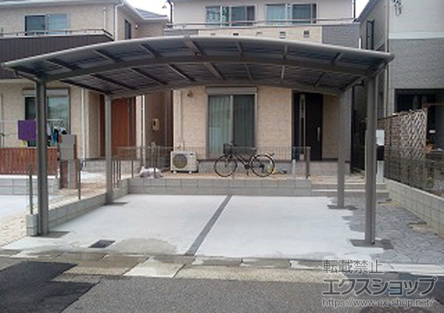 愛知県名古屋市のLIXIL リクシル（トステム）のカーポート カーブポートシグマIII ワイド 積雪〜30cm対応 施工例