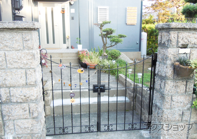 岐阜県安八郡輪之内町のの門扉 トラディシオン門扉4型 両開き 施工例