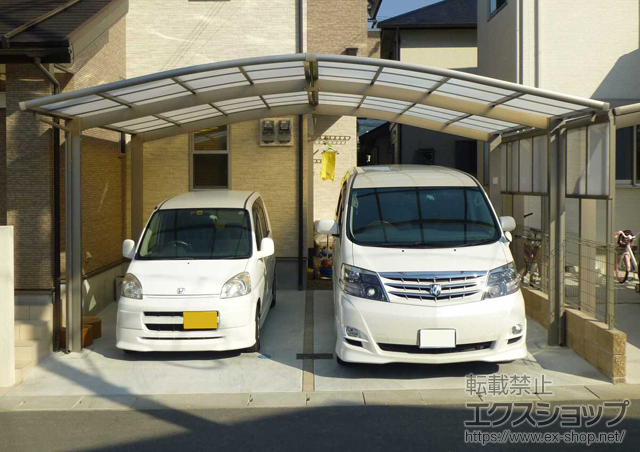 奈良県桜井市のLIXIL リクシル（トステム）のカーポート カーブポートシグマIII M合掌 積雪〜30cm対応
幅=5,416mm【27+27】 施工例