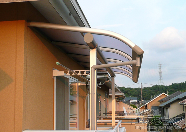 岐阜県多治見市ののバルコニー・ベランダ屋根 プレシオステラス R型 屋根タイプ 単体 積雪〜20cm対応 施工例