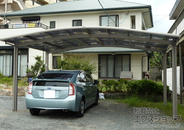 佐賀県鳥栖市のLIXIL リクシル（トステム）のカーポート カーブポートシグマIII ワイド 積雪〜30cm対応＋屋根材ホルダー 施工例