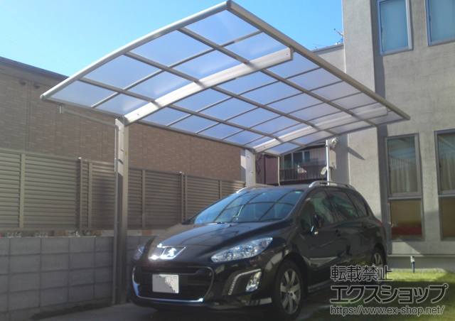 東京都調布市ののカーポート レイナポート 積雪〜20cm対応
幅=2,700mm 施工例