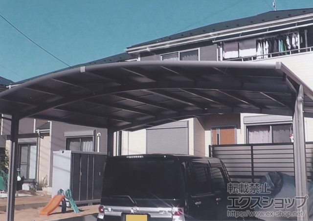 埼玉県さいたま市のLIXIL リクシル（トステム）のカーポート カーブポートシグマIII ワイド 積雪〜30cm対応 施工例