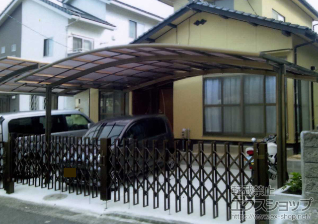 広島県広島市のLIXIL リクシル（トステム）のカーポート カーブポートシグマIII ワイド 積雪〜30cm対応 施工例