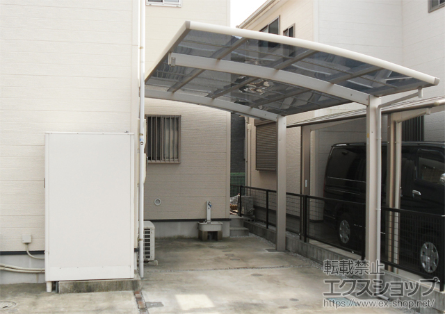 埼玉県所沢市ののカーポート レイナポート 積雪〜20cm対応＋着脱式サポート柱 2本入 施工例