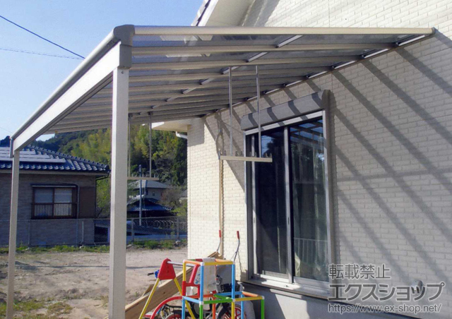 鹿児島県日置市ののテラス屋根 ヴェクターテラス F型 テラスタイプ 単体 積雪〜20cm対応＋吊り下げ式物干し 標準 2本入り 施工例