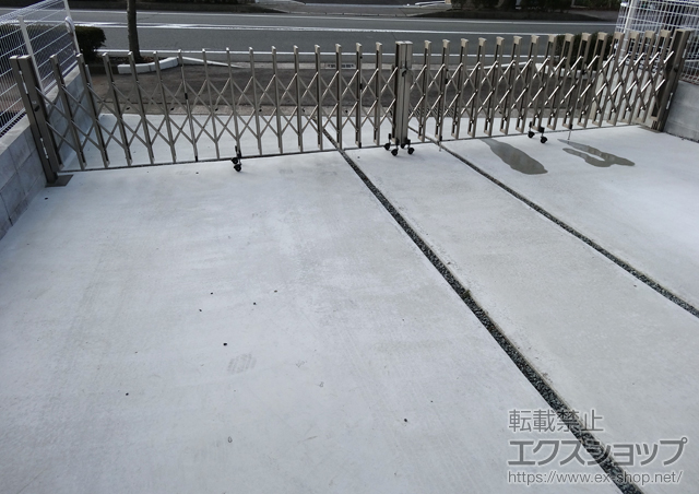 熊本県菊池郡大津町ののカーゲート アルシャインII M型 Aタイプ ノンレール 両開き 施工例