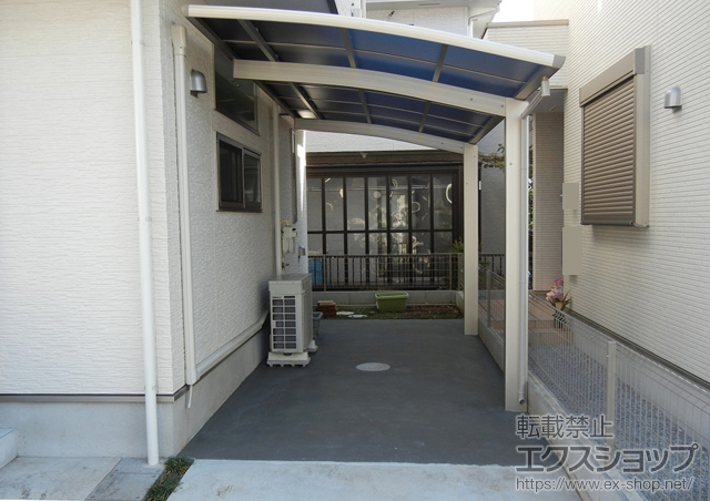 東京都昭島市ののカーポート プレシオスポート 積雪〜20cm対応
幅=2,400mm 施工例