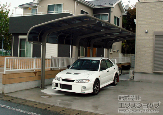 群馬県高崎市のLIXIL リクシル（トステム）のカーポート テールポートシグマIII 縦連棟 積雪〜30cm対応 施工例