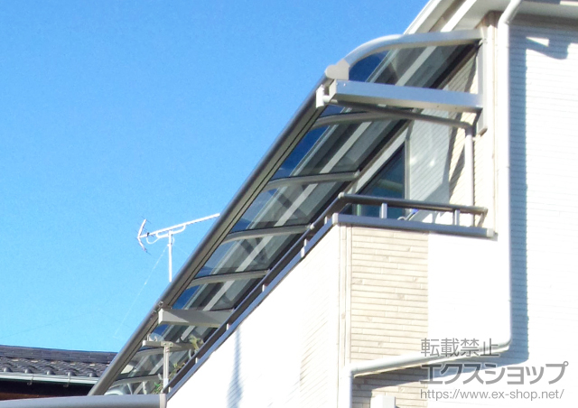 神奈川県横浜市のLIXIL リクシル（トステム）のバルコニー・ベランダ屋根 ライザーテラスII F型 ルーフタイプ 単体 積雪〜20cm対応 施工例