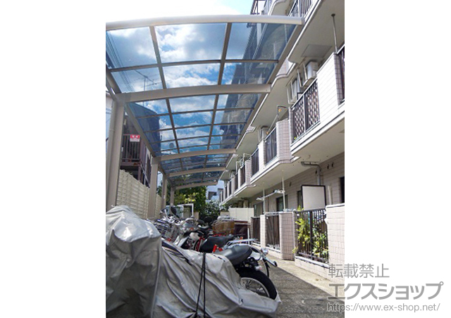 神奈川県川崎市のLIXIL リクシル（トステム）のカーポート カーブポートシグマIII ミニ 縦連棟 積雪〜20cm対応 施工例