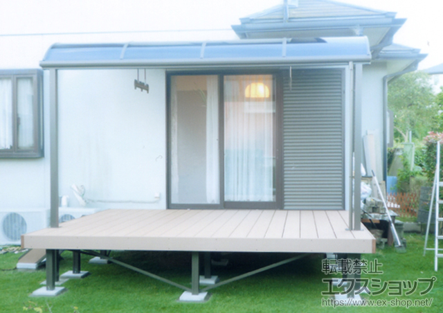 福岡県糸島市のLIXIL リクシル（トステム）のウッドデッキ リコステージII 単体+ステップ 2段+テラス柱化粧カバー 施工例